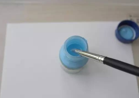 水彩画留白技法：水彩画留白胶的使用技巧