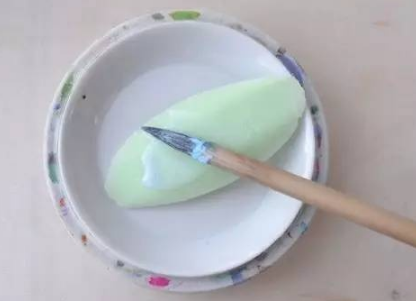 水彩画留白技法：水彩画留白胶的使用技巧