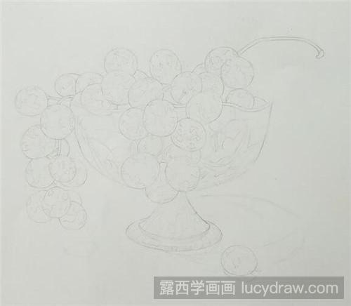 彩铅画教程：玻璃果盘里的葡萄