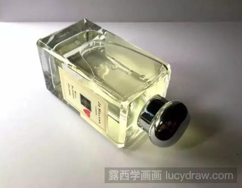 3D彩铅画教程：教你画超逼真的香水瓶