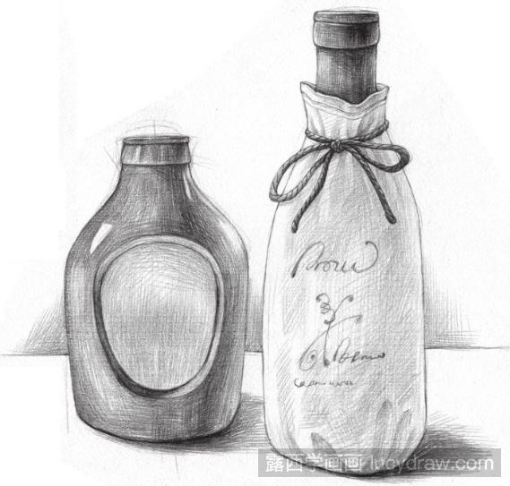 洋酒瓶素描图片