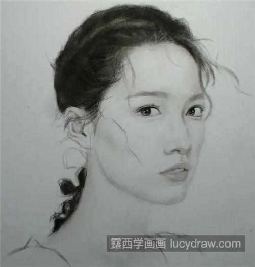 女明星李沁怎么画？详细的素描步骤有哪些？