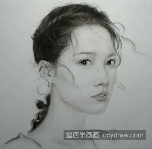 女明星李沁怎么画？详细的素描步骤有哪些？