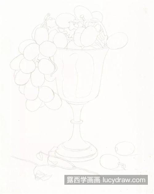 葡萄酒杯怎么画？详细的绘画步骤有哪些？