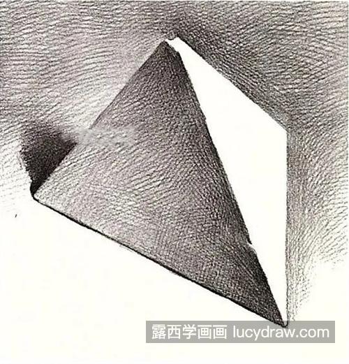 素描三棱的绘画技巧及步骤讲解 简单的素描三棱锥怎么画