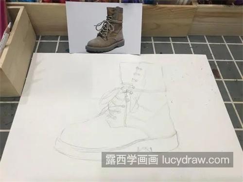 简单的素描靴子简笔画绘制教程 新手易学的靴子素描怎么画