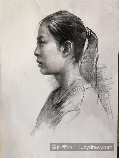 素描人物中服饰重要么 素描人物怎样处理服饰细节