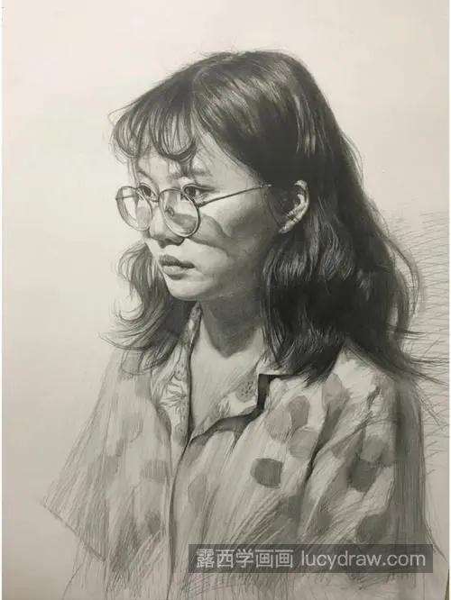 素描青年女性的绘制教程 素描女青年绘制技巧及方法